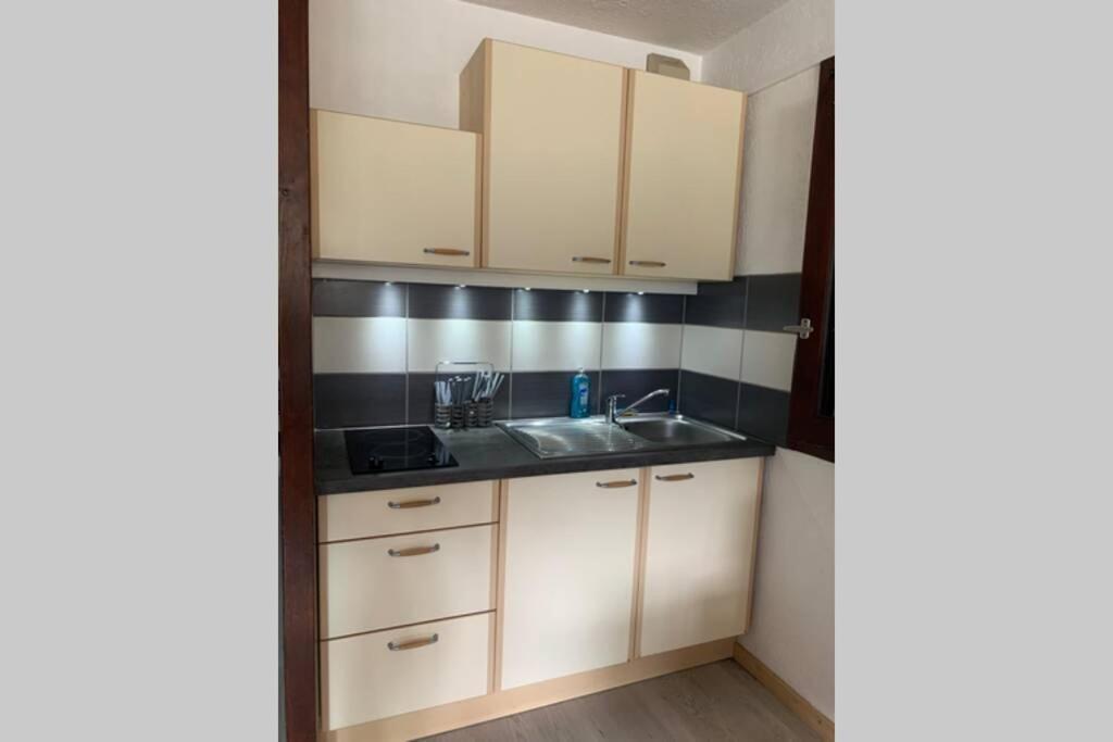 Superbe Appartement Avec Parking Gratuit Sur Place Бур-Сен-Морис Екстериор снимка